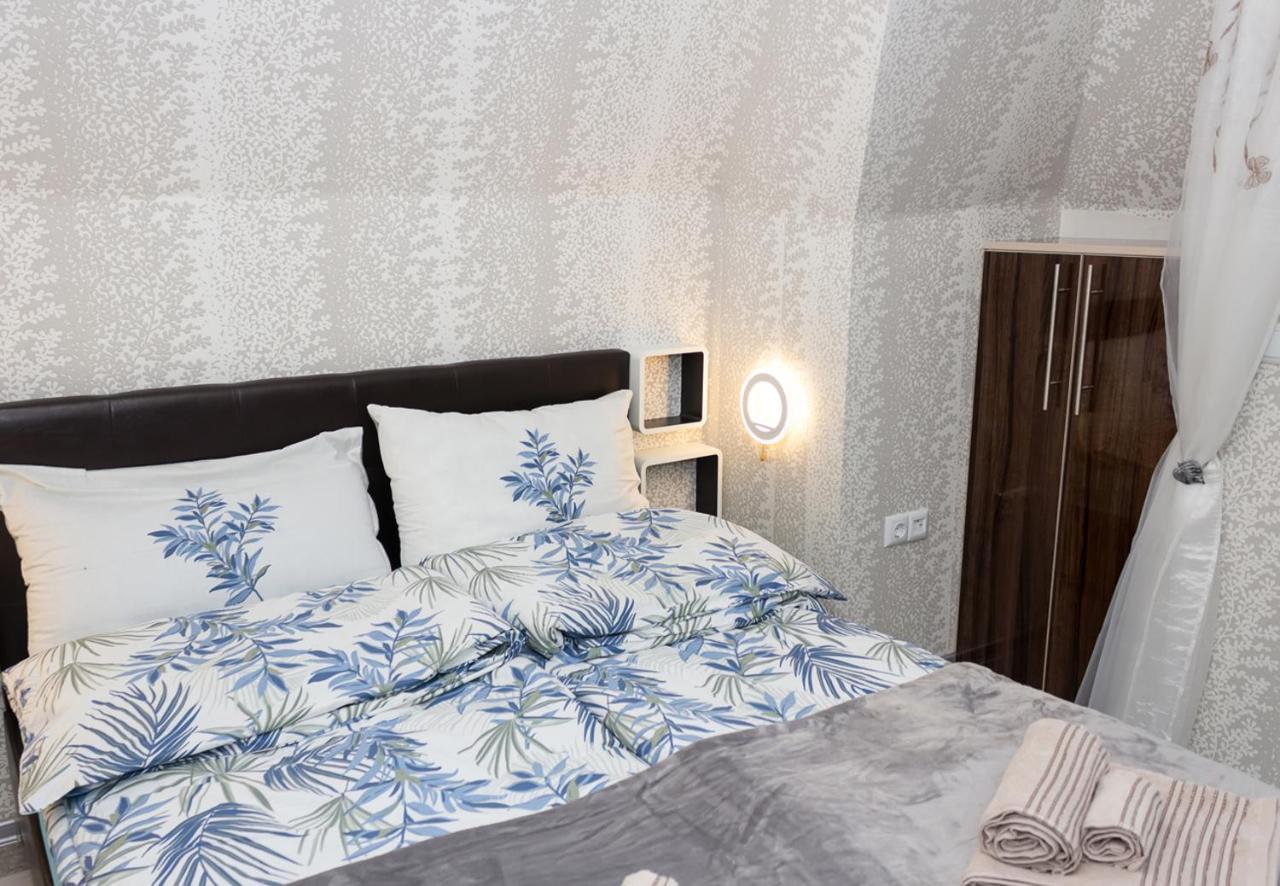 Acrylic & Pastel Apartments فارنا المظهر الخارجي الصورة