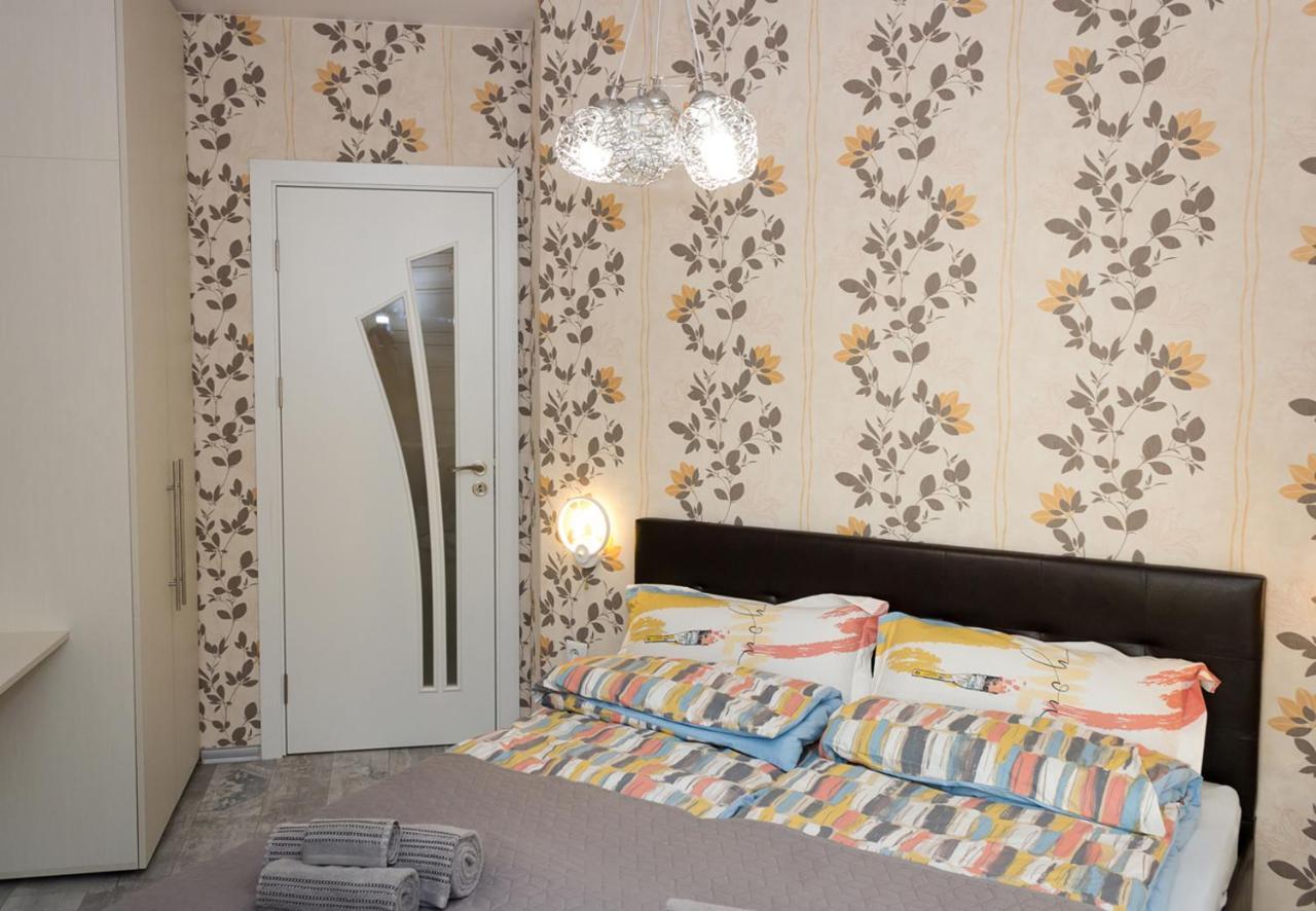 Acrylic & Pastel Apartments فارنا المظهر الخارجي الصورة