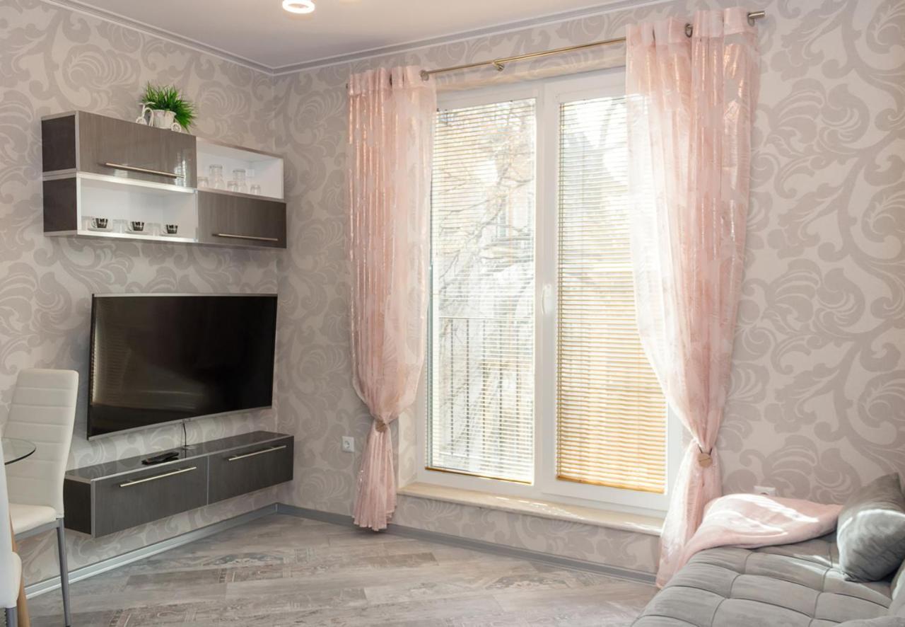 Acrylic & Pastel Apartments فارنا المظهر الخارجي الصورة